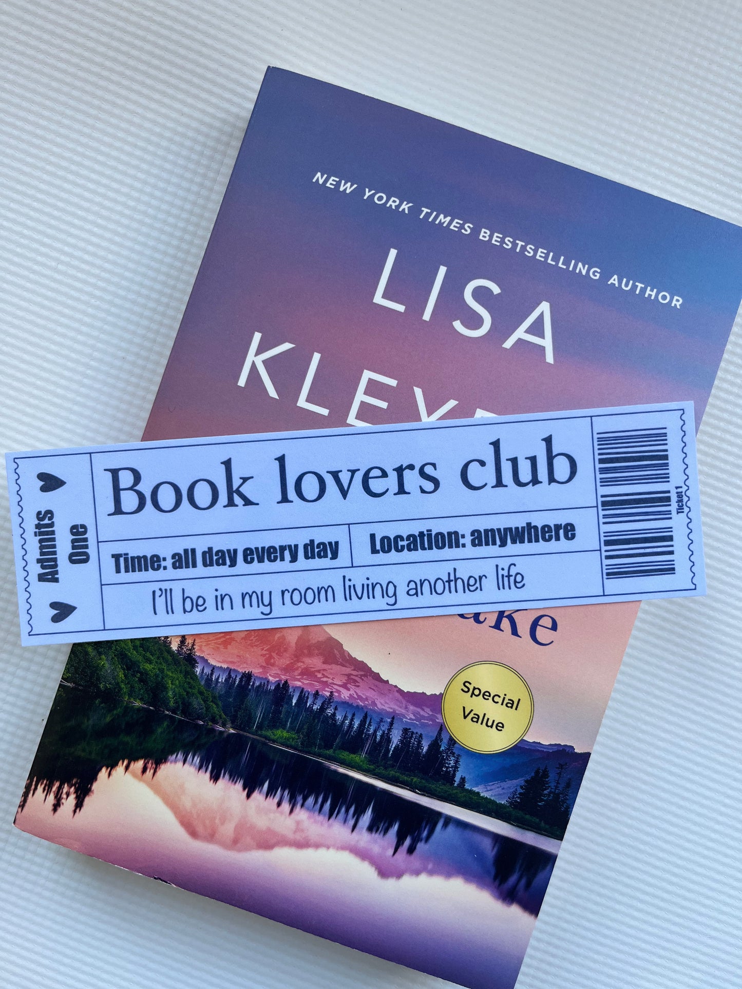 Book lovers club bookmark