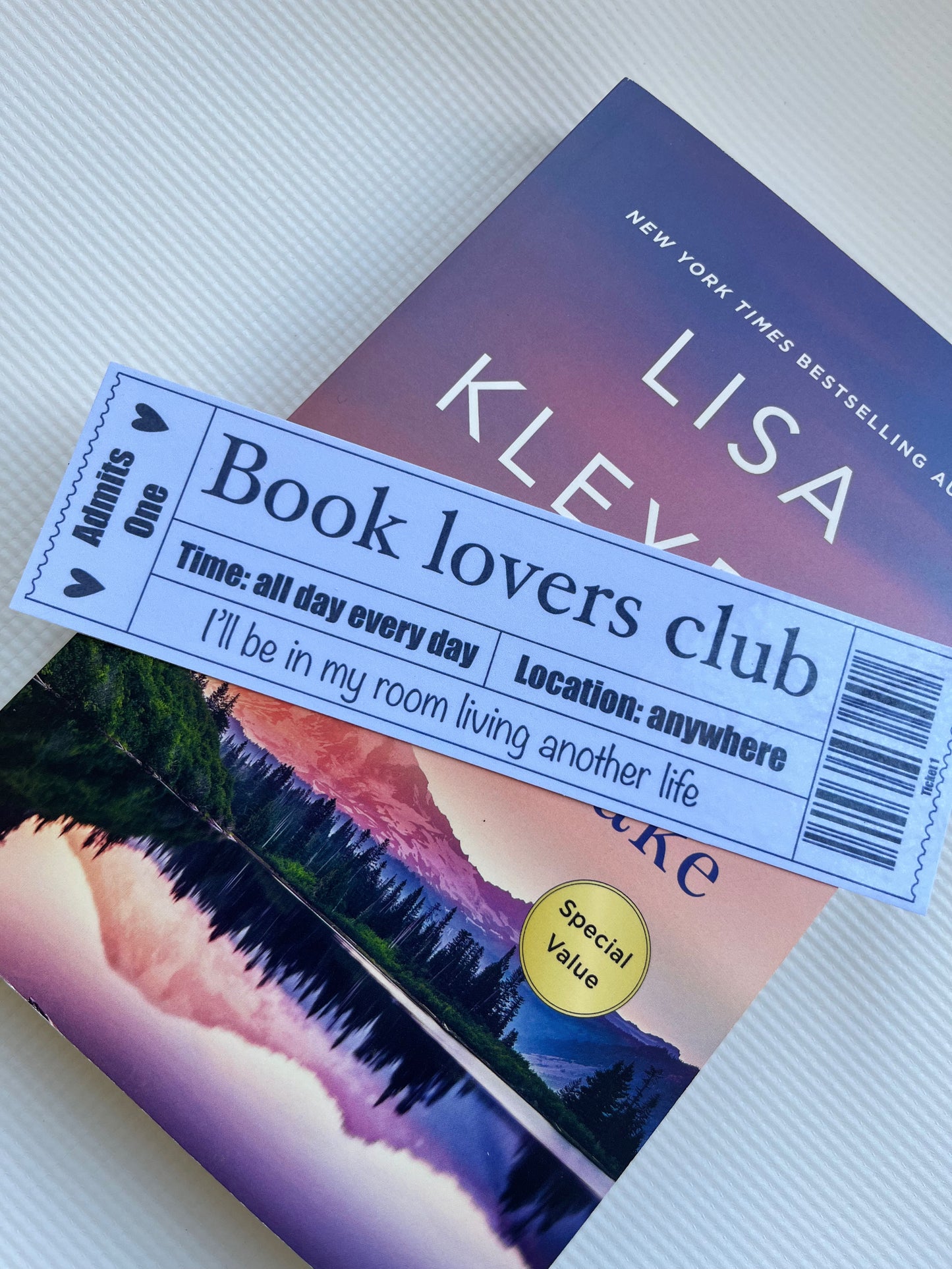 Book lovers club bookmark